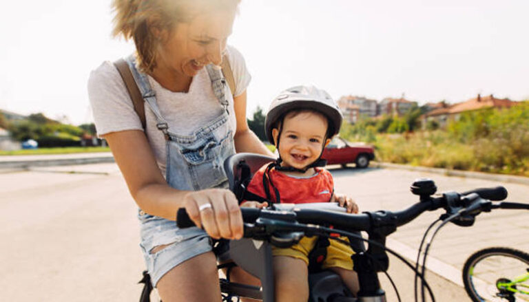 Kraamzorg de Drie Provincien - Wanneer mag je met je baby fietsen?